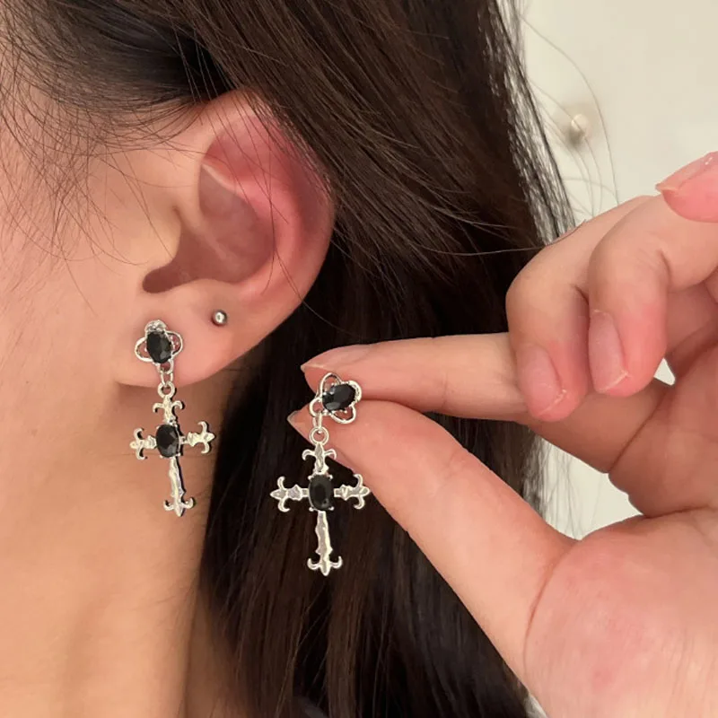 Gothic Cross Black Drop Earrings - 2