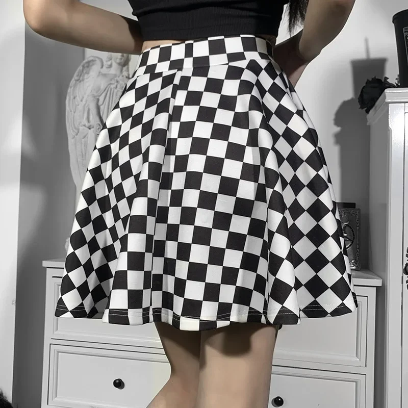 E-Girl Grunge Checkered Mini Skirt - 2