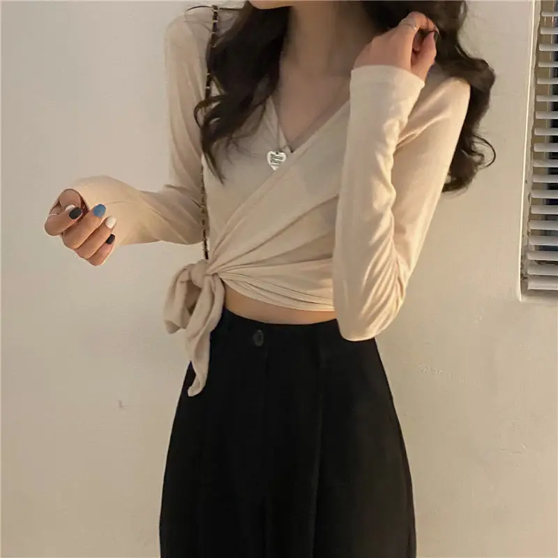 Minimalist Streetwear Wrap Crop Top - 14