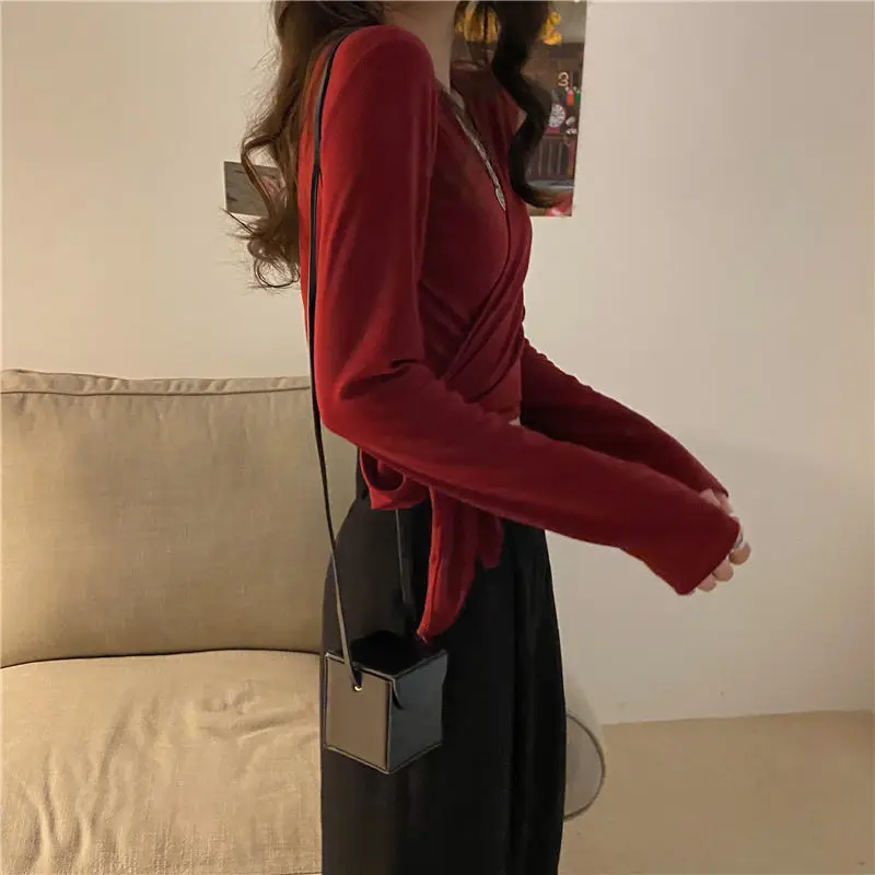 Minimalist Streetwear Wrap Crop Top - 18