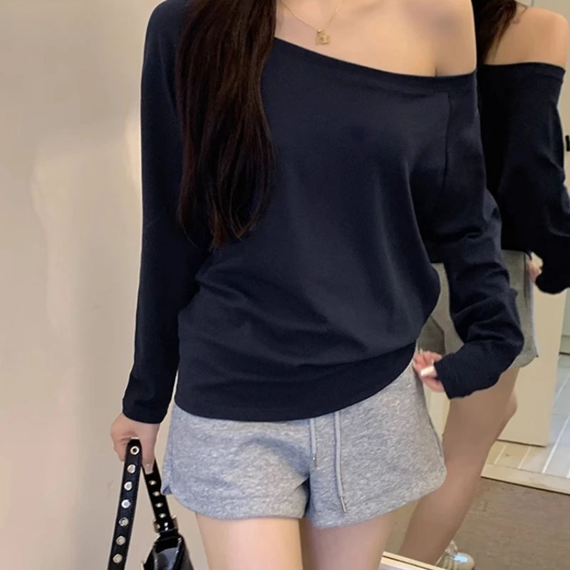 Soft Minimalist Off-Shoulder Oversized Sweater - 3