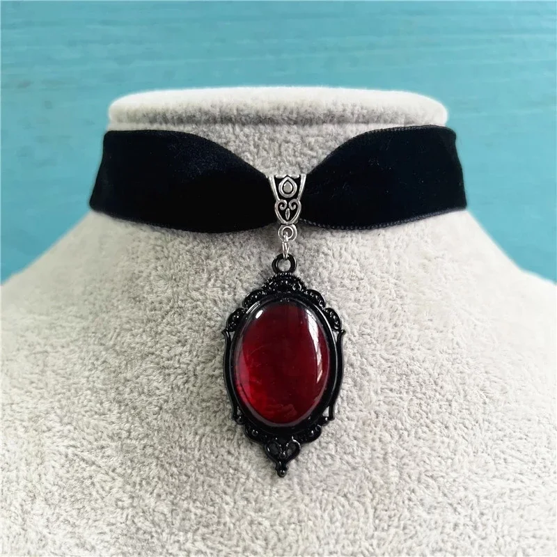 Gothic Vampire Cameo Pendant Velvet Choker - 1